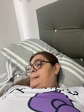 Snapshot of AntonellaAlondra4 chatting on December 30, 2024, 1:14 pm AntonellaAlondra4 online show from December 30, 2024, 1:14 pm