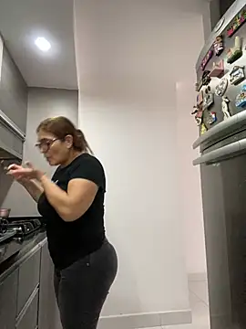 Snapshot of AntonellaAlondra4 chatting on January 3, 2025, 6:24 pm AntonellaAlondra4 online show from January 3, 2025, 6:24 pm