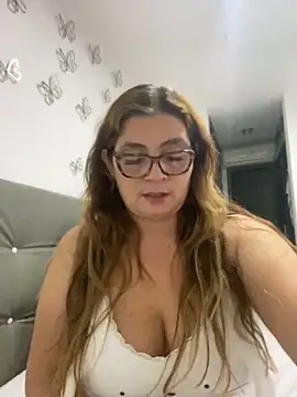 Snapshot of AntonellaAlondra4 chatting on March 1, 2025, 4:47 am AntonellaAlondra4 online show from March 1, 2025, 4:47 am