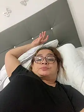 Snapshot of AntonellaAlondra4 chatting on March 3, 2025, 7:06 pm AntonellaAlondra4 online show from March 3, 2025, 7:06 pm