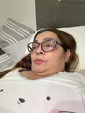 Snapshot of AntonellaAlondra4 chatting on November 25, 2025, 2:22 am AntonellaAlondra4 online show from November 25, 2025, 2:22 am