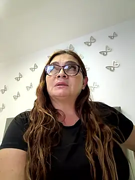 Snapshot of AntonellaAlondra4 chatting on January 5, 2026, 10:02 pm AntonellaAlondra4 online show from January 5, 2026, 10:02 pm