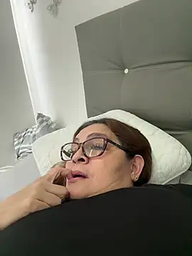 Snapshot of AntonellaAlondra4 chatting on February 13, 2026, 3:30 pm AntonellaAlondra4 online show from February 13, 2026, 3:30 pm