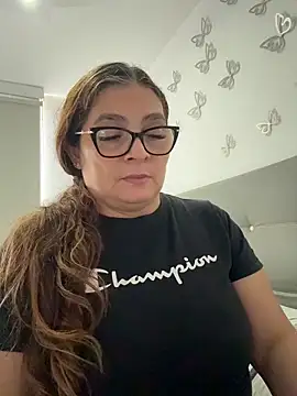AntonellaAlondra4 online show from May 11, 2026, 12:55 pm