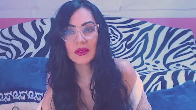 Snapshot of Ary_z chatting on November 15, 2025, 11:21 pm Ary z online show from November 15, 2025, 11:21 pm