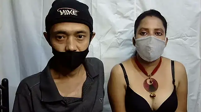 Snapshot of Pramila_Manish chatting on December 9, 2024, 6:14 pm Pramila Manish online show from December 9, 2024, 6:14 pm