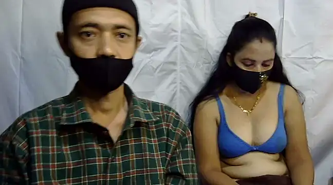 Snapshot of Pramila_Manish chatting on December 13, 2024, 12:50 pm Pramila Manish online show from December 13, 2024, 12:50 pm