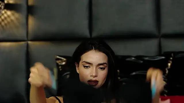 Snapshot of BlairBadgley chatting on October 21, 2025, 11:27 pm BlairBadgley online show from October 21, 2025, 11:27 pm