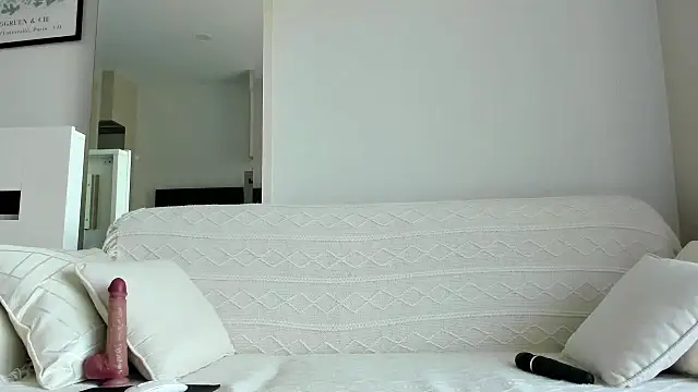 syoanme online show from March 26, 2026, 3:23 am