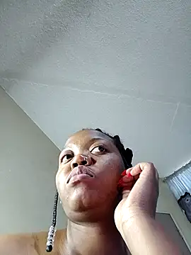 Snapshot of slimcate91 chatting on April 4, 2026, 4:33 am slimcate91 online show from April 4, 2026, 4:33 am