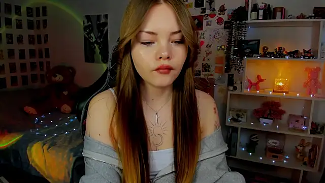 Snapshot of AkiraKatsu chatting on March 7, 2026, 10:01 am AkiraKatsu online show from March 7, 2026, 10:01 am