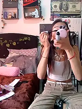 Snapshot of Alisson_420 chatting on January 29, 2025, 6:50 pm Alisson 420 online show from January 29, 2025, 6:50 pm