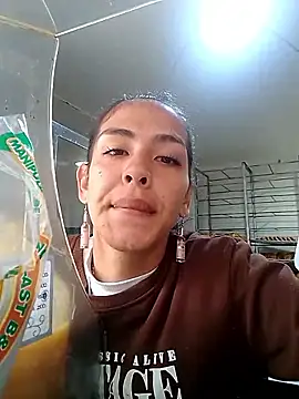 Snapshot of Alisson_420 chatting on September 19, 2025, 1:23 pm Alisson 420 online show from September 19, 2025, 1:23 pm