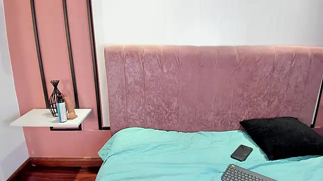 rose nova online show from February 22, 2025, 3:25 pm