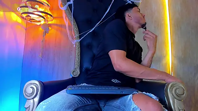 thaddeus king online show from October 24, 2025, 10:50 pm