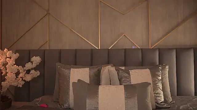 miia blake online show from October 16, 2025, 9:27 pm