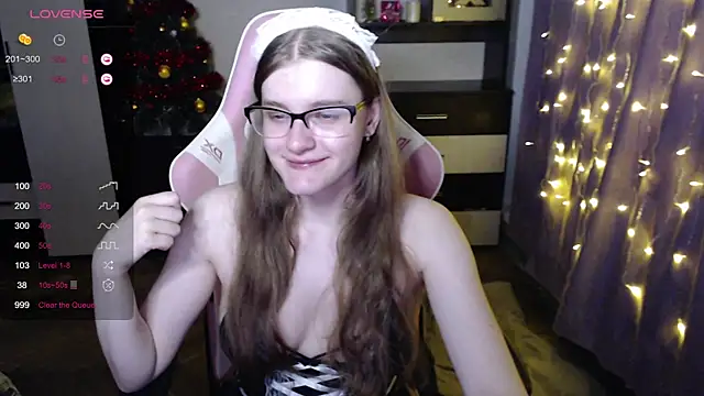 Tomato Tease online show from December 19, 2025, 5:25 am