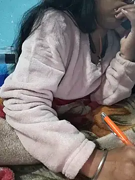 Snapshot of Kashish_SC chatting on January 2, 2025, 2:46 pm Kashish SC online show from January 2, 2025, 2:46 pm