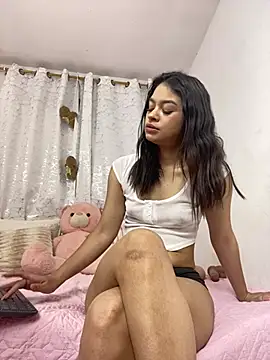Snapshot of Lori_Evanss chatting on May 3, 2026, 3:23 am Lori Evanss online show from May 3, 2026, 3:23 am