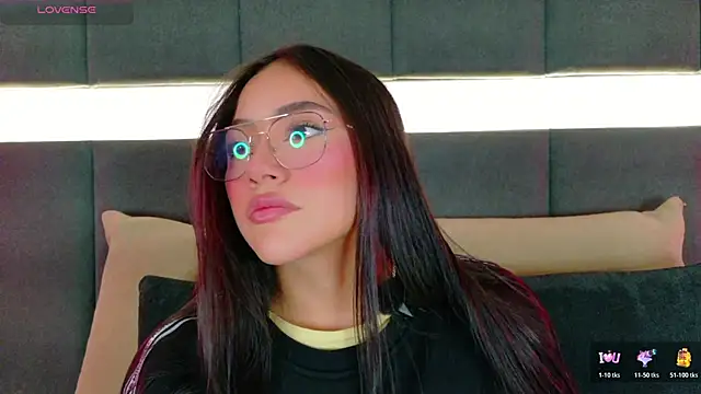 nicolle pierce online show from October 24, 2025, 2:02 pm