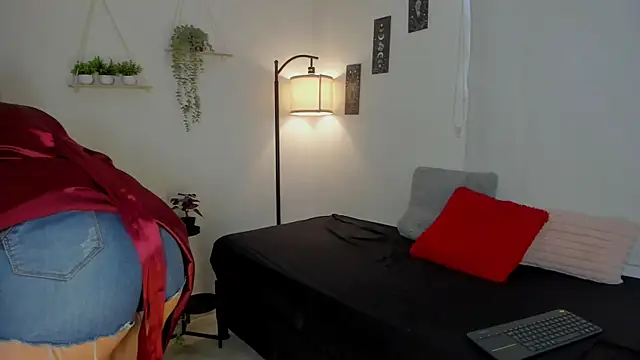 Snapshot of sara_sweet9 chatting on November 22, 2025, 7:24 pm sara sweet9 online show from November 22, 2025, 7:24 pm