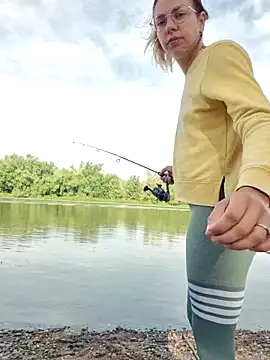 Snapshot of KSwonderland6 chatting on October 1, 2025, 3:07 pm KSwonderland6 online show from October 1, 2025, 3:07 pm