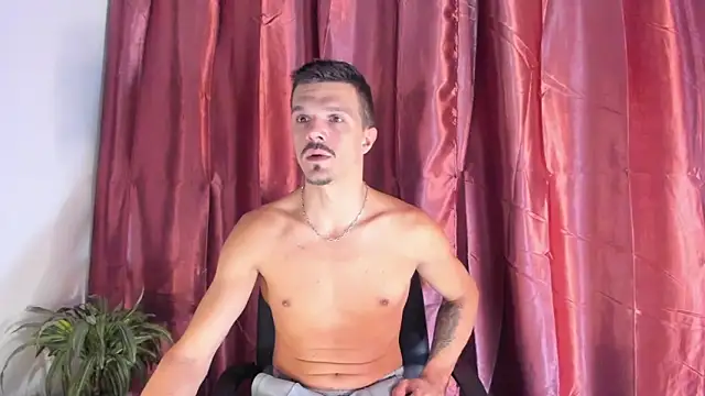 Snapshot of DonyBrown chatting on October 14, 2025, 5:58 pm DonyBrown online show from October 14, 2025, 5:58 pm