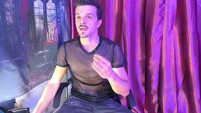 Snapshot of DonyBrown chatting on November 18, 2025, 5:34 am DonyBrown online show from November 18, 2025, 5:34 am