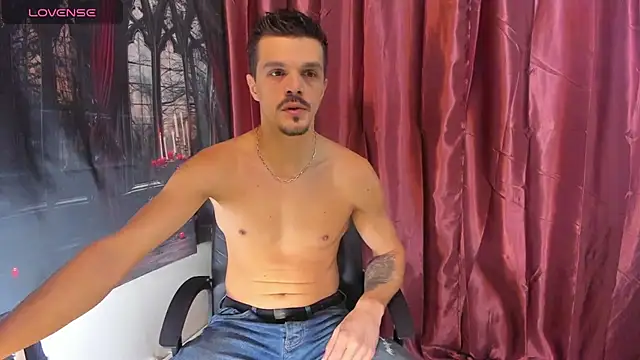 Snapshot of DonyBrown chatting on December 16, 2025, 7:57 am DonyBrown online show from December 16, 2025, 7:57 am