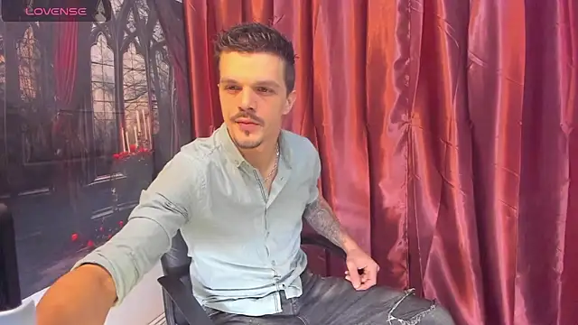 Snapshot of DonyBrown chatting on December 18, 2025, 6:30 am DonyBrown online show from December 18, 2025, 6:30 am