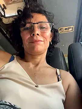 Snapshot of MireyaTorresGu chatting on January 18, 2026, 4:00 pm MireyaTorresGu online show from January 18, 2026, 4:00 pm