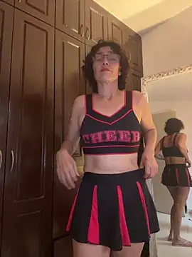 Snapshot of MireyaTorresGu chatting on February 4, 2026, 12:22 pm MireyaTorresGu online show from February 4, 2026, 12:22 pm