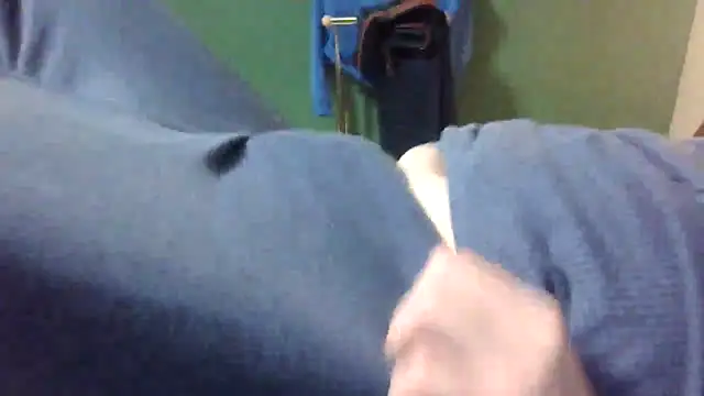 Snapshot of brtbrlss chatting on November 13, 2025, 4:06 pm brtbrlss online show from November 13, 2025, 4:06 pm