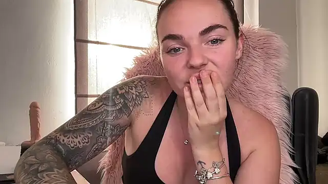 Snapshot of yorkshiregal chatting on March 10, 2025, 4:46 pm yorkshiregal online show from March 10, 2025, 4:46 pm