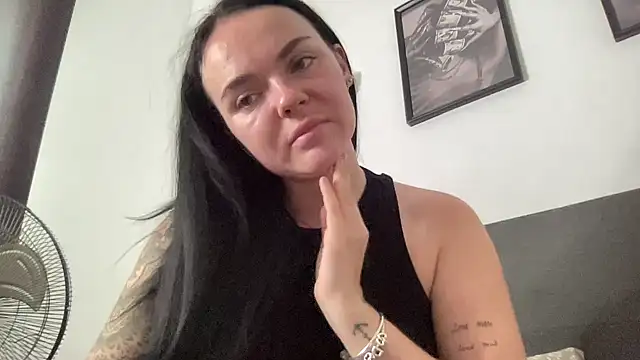 Snapshot of yorkshiregal chatting on October 29, 2025, 7:43 am yorkshiregal online show from October 29, 2025, 7:43 am