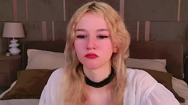 Snapshot of NaomiLoys chatting on March 8, 2025, 2:55 am NaomiLoys online show from March 8, 2025, 2:55 am