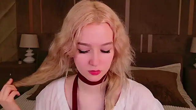 Snapshot of NaomiLoys chatting on March 22, 2025, 7:09 pm NaomiLoys online show from March 22, 2025, 7:09 pm