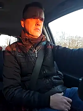 Hectorthyssen1 online show from February 4, 2025, 4:18 pm