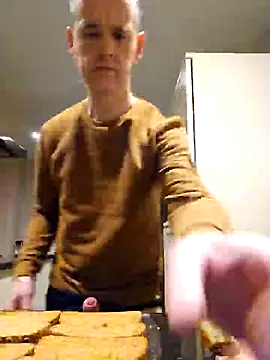 Hectorthyssen1 online show from February 6, 2025, 5:35 am