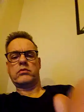 Hectorthyssen1 online show from February 19, 2025, 11:04 pm