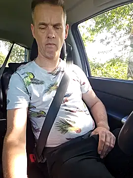 Hectorthyssen1 online show from September 12, 2025, 1:33 pm