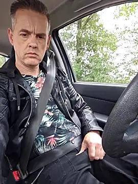 Hectorthyssen1 online show from September 17, 2025, 3:03 pm