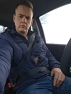 Hectorthyssen1 online show from March 26, 2026, 4:12 pm