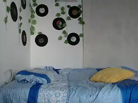 Hannafoster online show from December 2, 2024, 1:35 pm