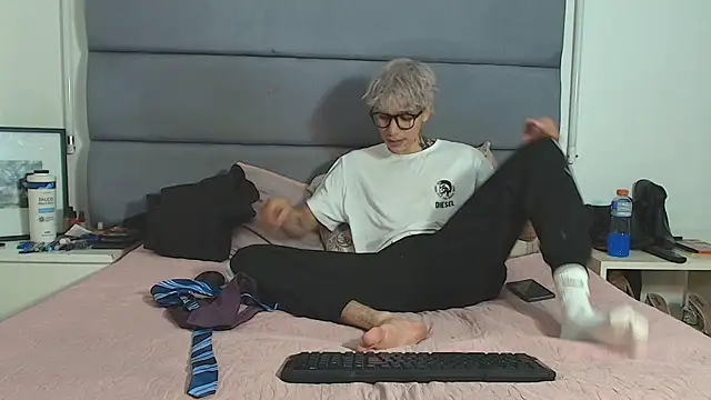 Zacktk7 online show from March 3, 2025, 9:37 pm