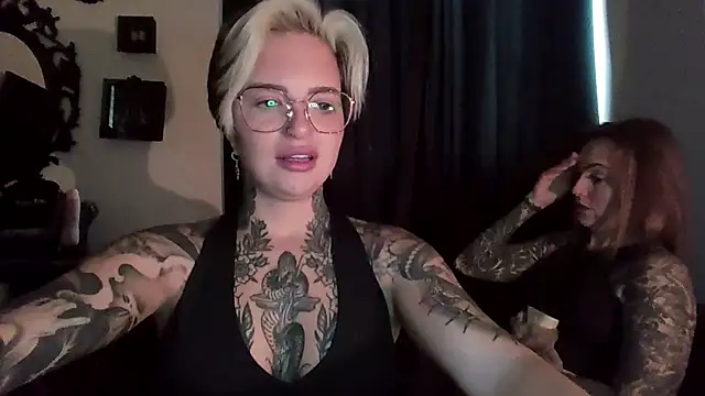 Alexandersonxo online show from October 12, 2025, 10:47 am