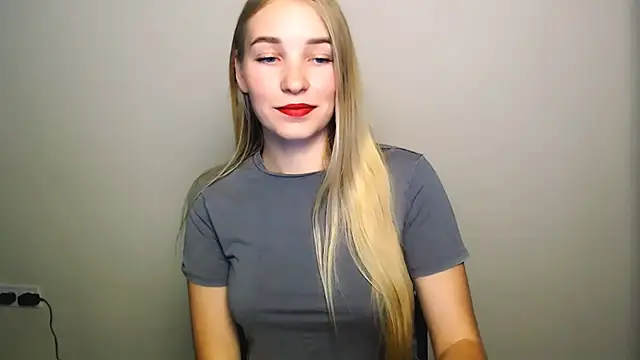 Queen ofLove online show from October 23, 2025, 9:46 pm