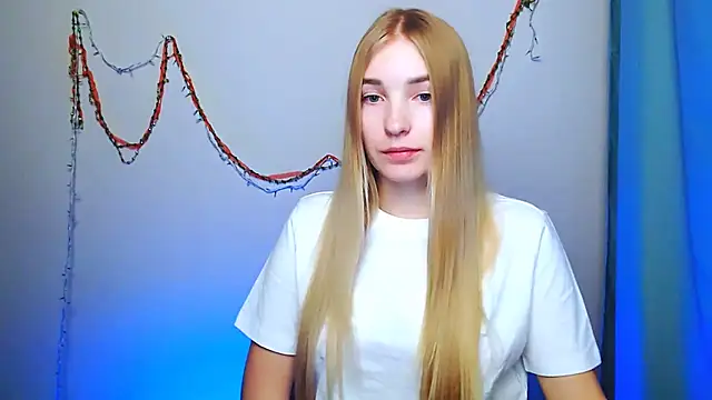 Queen ofLove online show from December 19, 2025, 3:08 pm