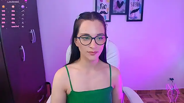 Snapshot of mariaan_m_ chatting on February 25, 2025, 9:13 pm mariaan m online show from February 25, 2025, 9:13 pm