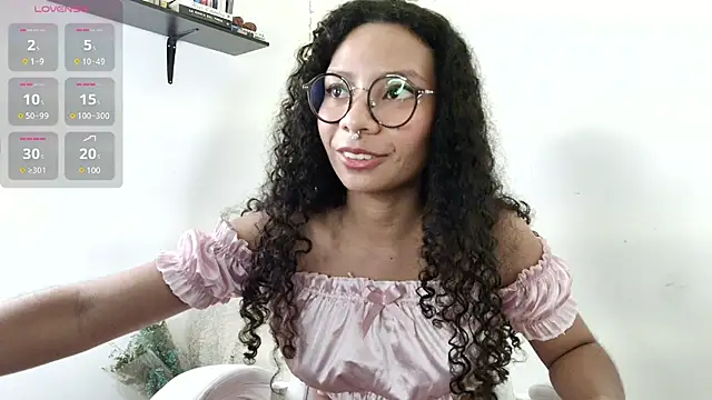 Snapshot of Elektra_williams chatting on December 22, 2024, 12:07 am Elektra williams online show from December 22, 2024, 12:07 am